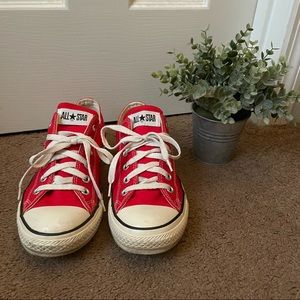 Red Lowtop Converse